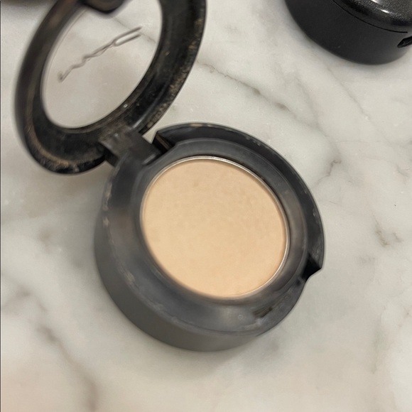 Bundle of three Mac eyeshadows - Picture 4 of 5